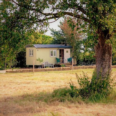 The Abberton Shepherds Hut Evesham Exterior foto