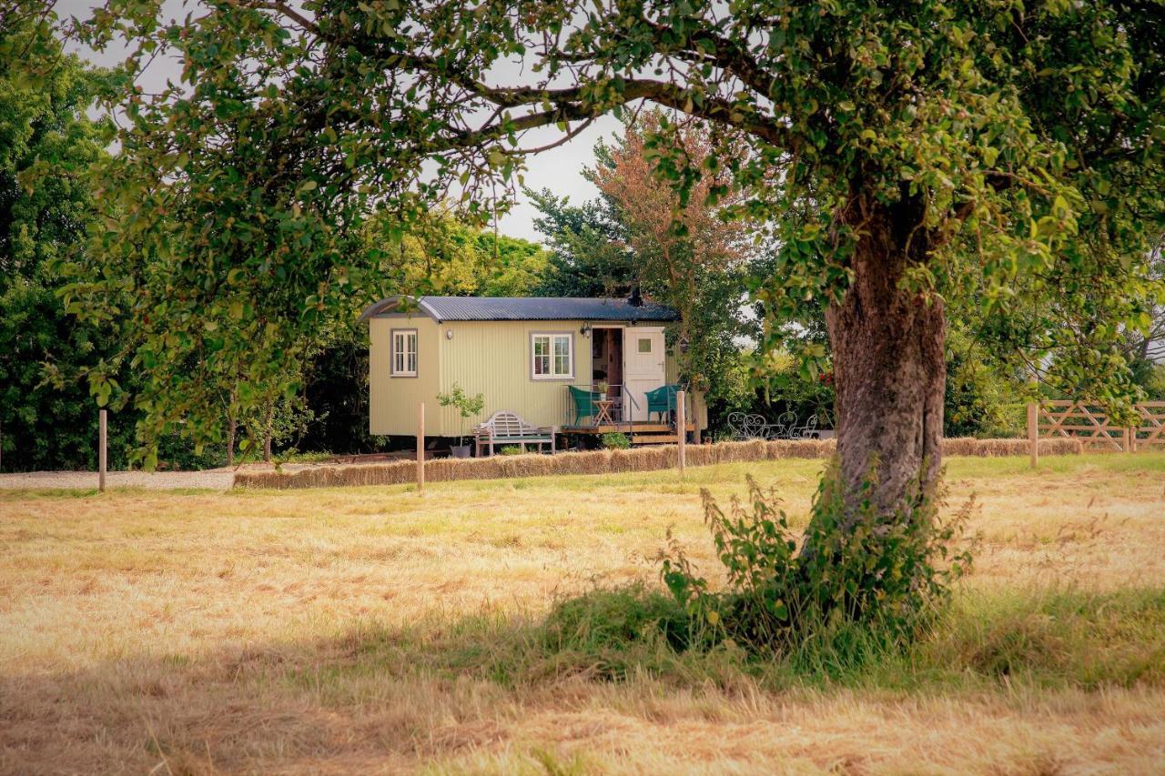 The Abberton Shepherds Hut Evesham Exterior foto