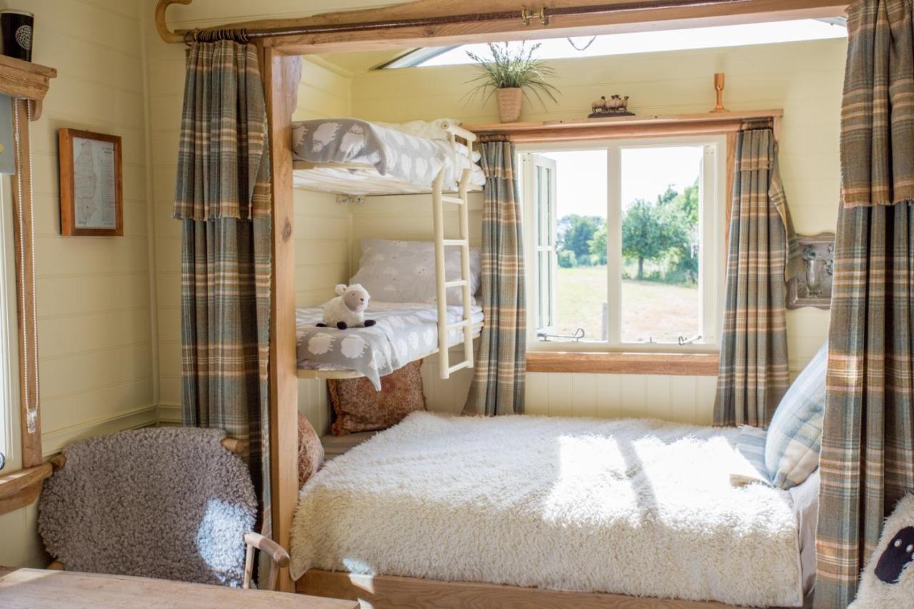 The Abberton Shepherds Hut Evesham Exterior foto