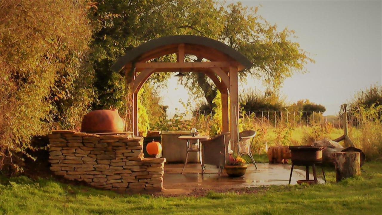 The Abberton Shepherds Hut Evesham Exterior foto